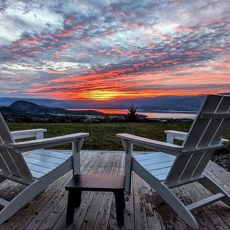 Autumn Lane B&B, Farmhouse Elegance & Stunning Lakeviews West Kelowna Luaran gambar