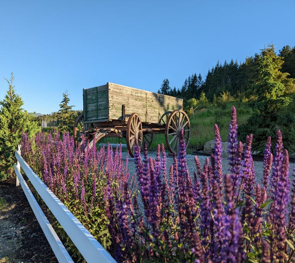 Autumn Lane B&B, Farmhouse Elegance & Stunning Lakeviews West Kelowna Luaran gambar