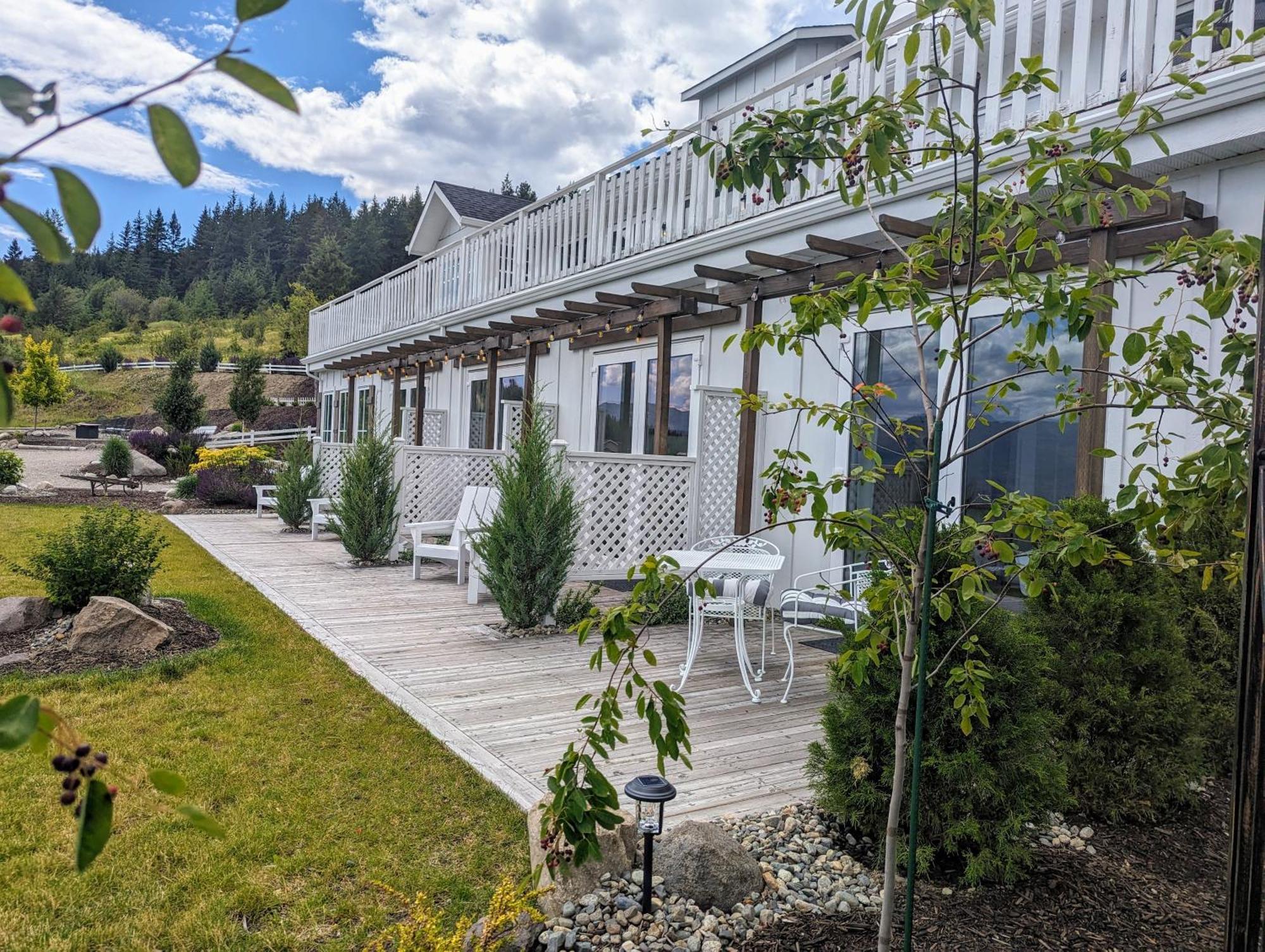 Autumn Lane B&B, Farmhouse Elegance & Stunning Lakeviews West Kelowna Luaran gambar